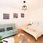 Domino Apartman